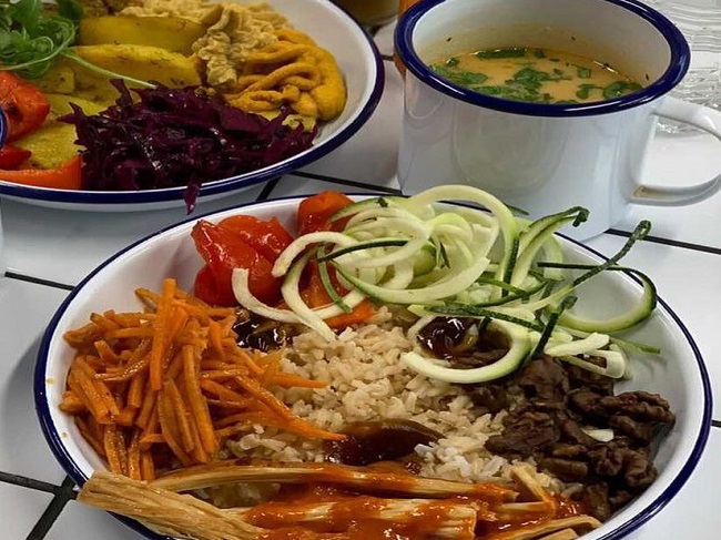 Best healthy restaurants Minsk vegetarian salads your area