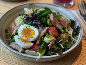 Best healthy restaurants Minneapolis St Paul vegetarian salads your area